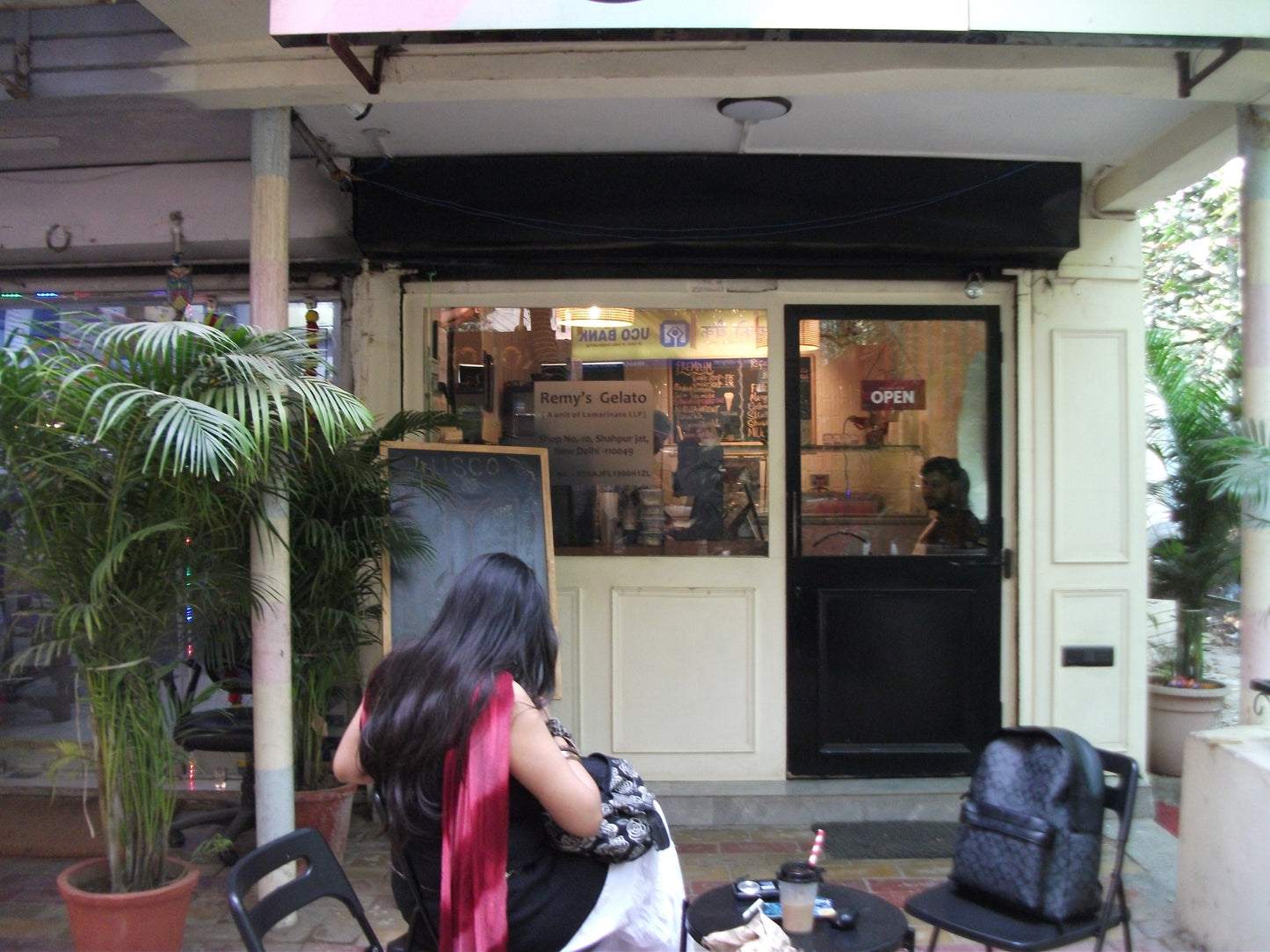 FUJIFILM FINEPIX AV100