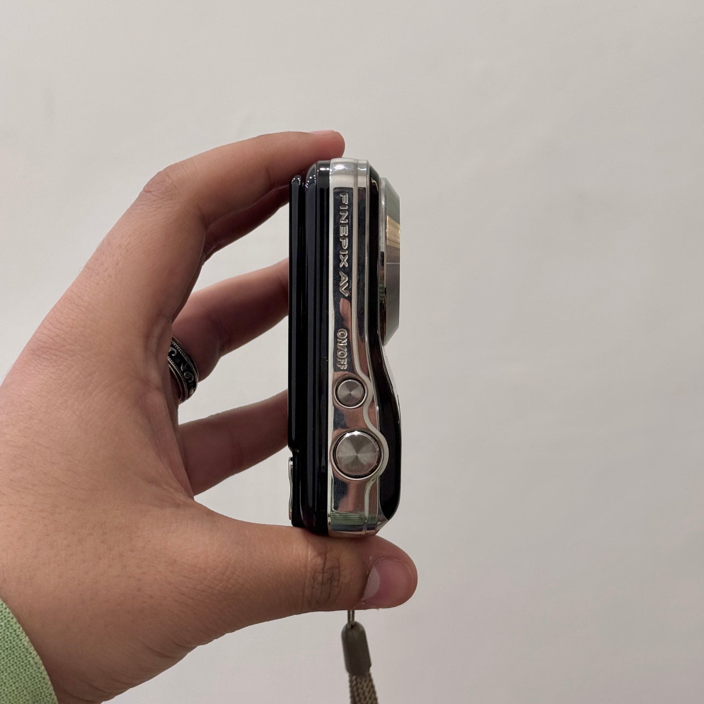 FUJIFILM FINEPIX AV100