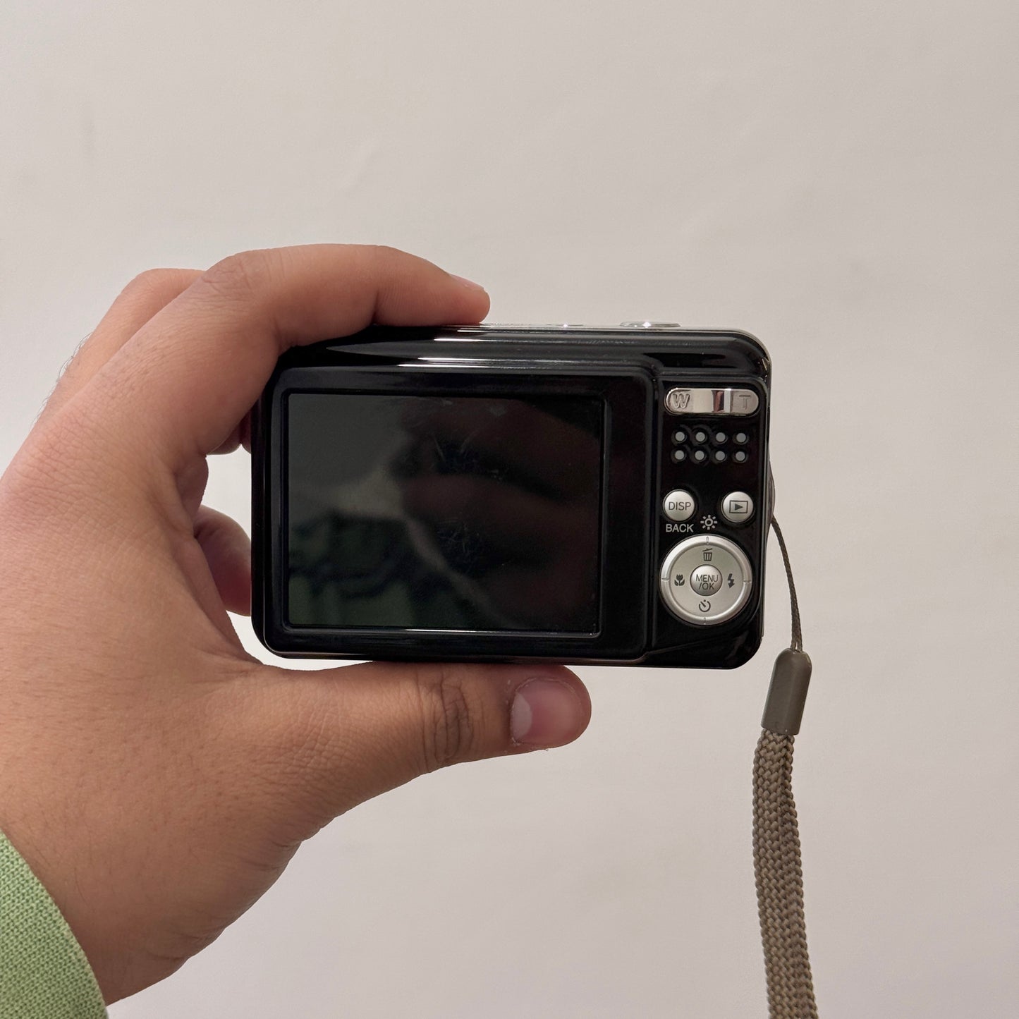 FUJIFILM FINEPIX AV100