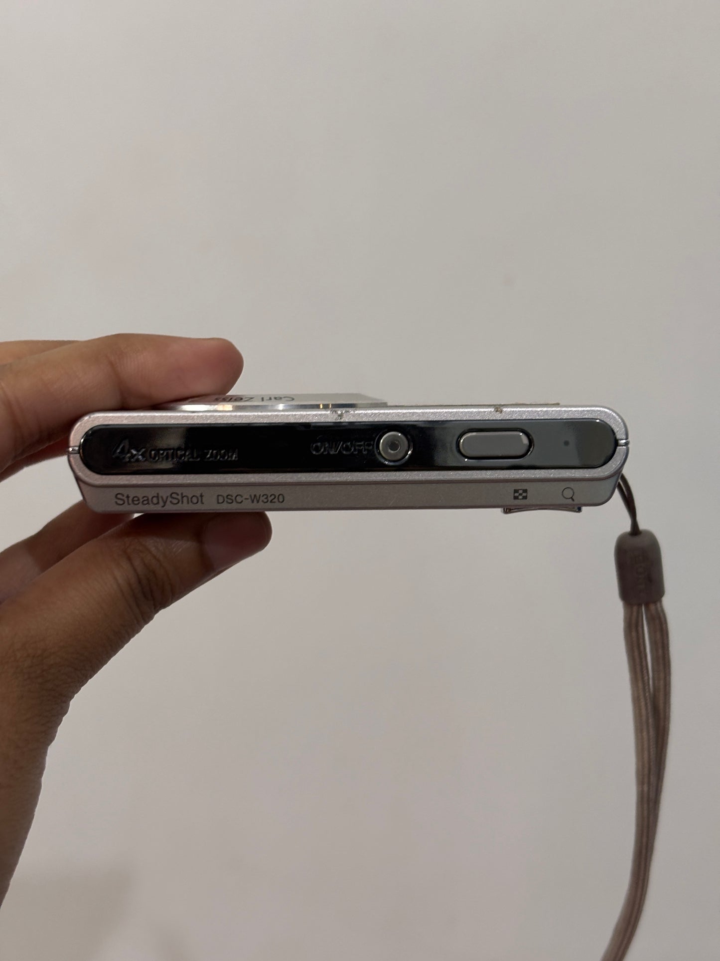 SONY CYBERSHOT W320